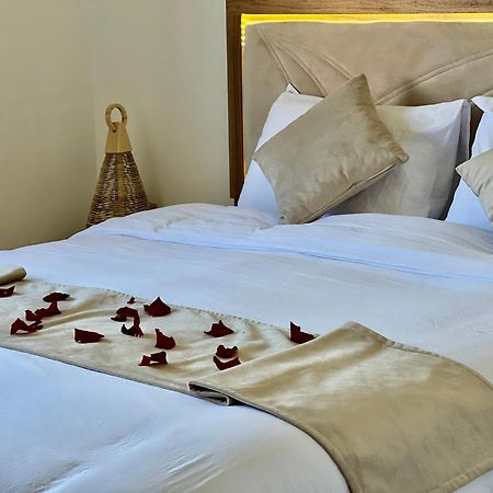 Mini-Villa Situee Dans Une Residence Prestigia A Marrakech, Avec Une Vue Sur La Piscine Et Le Golf Une Securite 24H Sur 24 Et Une Proximite Ideale De L Aeroport 5 Minutes C Est Une Offre Parfaite Pour Des Vacances Marrakesh Buitenkant foto