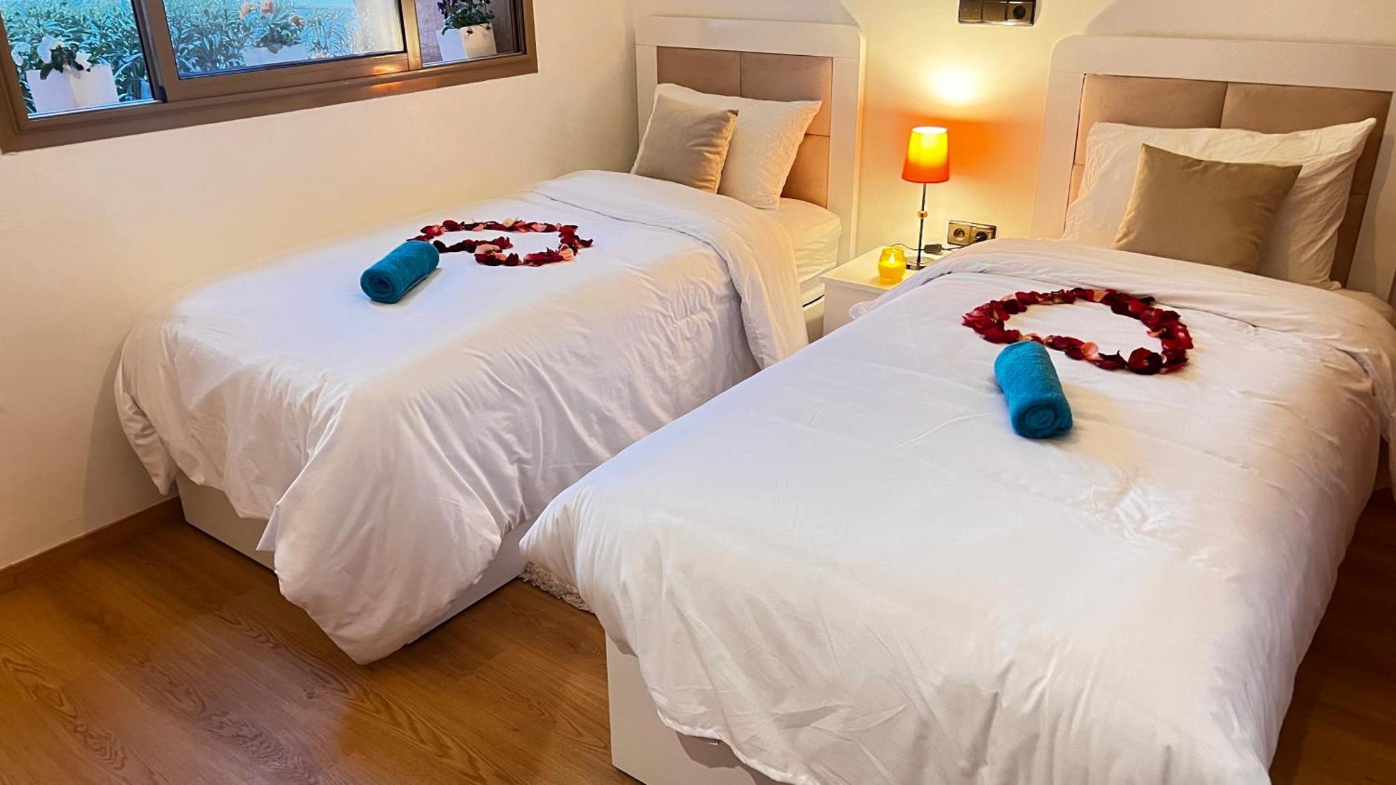 Mini-Villa Situee Dans Une Residence Prestigia A Marrakech, Avec Une Vue Sur La Piscine Et Le Golf Une Securite 24H Sur 24 Et Une Proximite Ideale De L Aeroport 5 Minutes C Est Une Offre Parfaite Pour Des Vacances Marrakesh Buitenkant foto